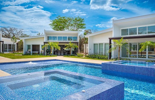 Rio Seco Maison | The Enclave D9