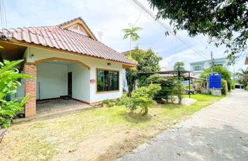 Bang Tao Maison | MAISON DE VILLAGE CHAT 1, 1. 5 KM DE LA PLAGE DE BANGTAO (1493)