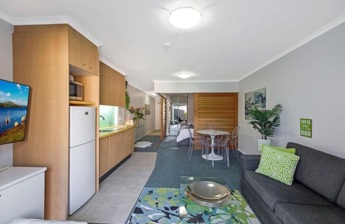 The Entrance Appartement | The Entrance Waterfront Resort, Unit 213
