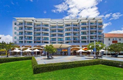 The Entrance Appartement | The Entrance Waterfront Resort, Unit 606