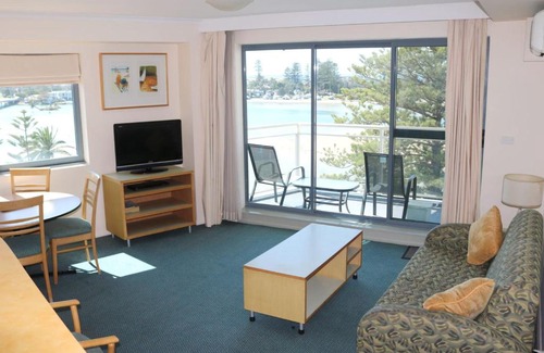 The Entrance Appartement | The Entrance Waterfront Resort Unit 502
