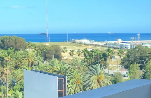 La Linea de la Concepcion Appartement | THE ROCK VIEWS APARTMENTS 2 one minute walk from the border with Gibraltar.