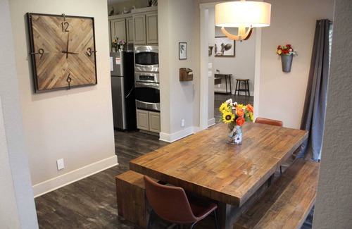 Cross Mountain Maison | The Escape -Family friendly, Close to Fiesta Texas