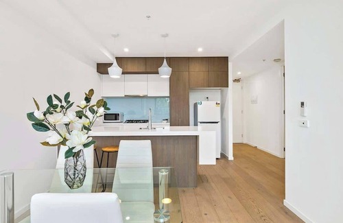 Carnegie Appartement | The Even Apartment in Carnegie with parking