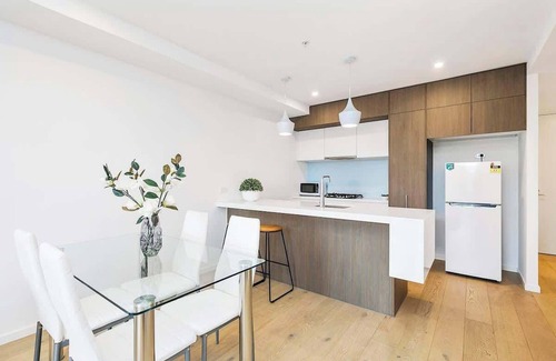Carnegie Appartement | The Even Apartment in Carnegie with parking