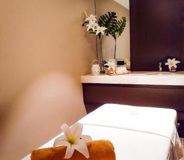 Talon Dos Hôtel | The Excelsior Hotel Las Piñas
