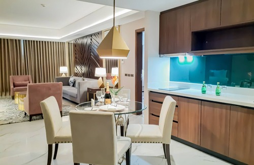 Las Pinas Hôtel | The Excelsior Hotel