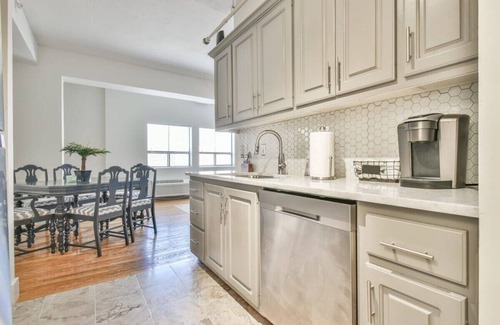 Athens Appartement | The Executive Loft - Walk to Sanford Stadium!