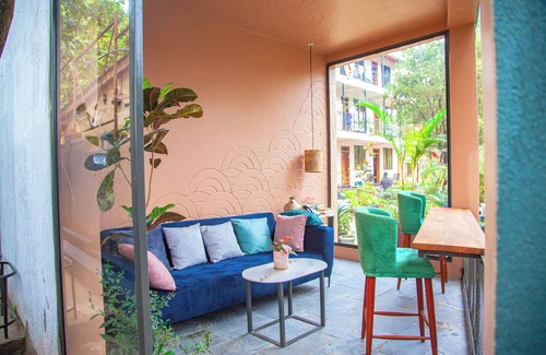 Central Kampala Lit Et Petit-Déjeuner | The Explorers Hub
