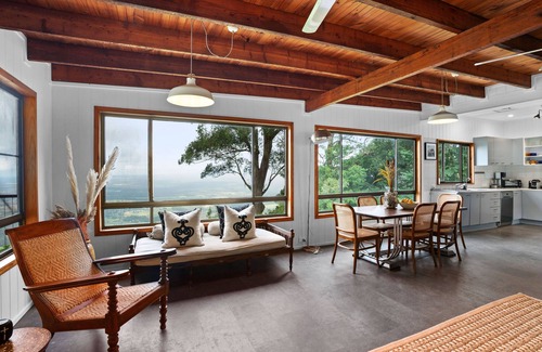 Beaumont Maison | The Eyrie - Top of Cambewarra Mountain - Kangaroo Valley
