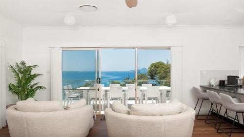 Salamander Bay Maison | The Family Entertainer - with sweeping water views