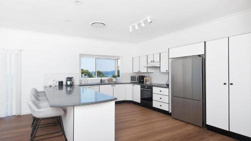 Salamander Bay Maison | The Family Entertainer - with sweeping water views