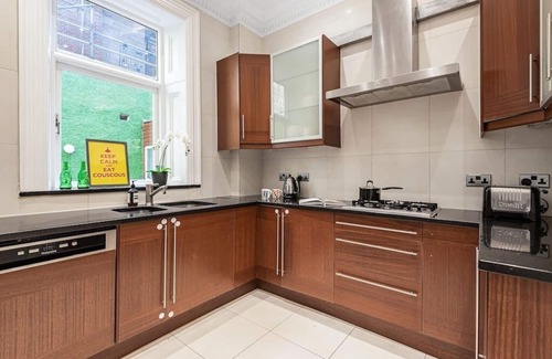Frognal and Fitzjohns Appartement | The Family Getaway - by Out of Office Lifestyle