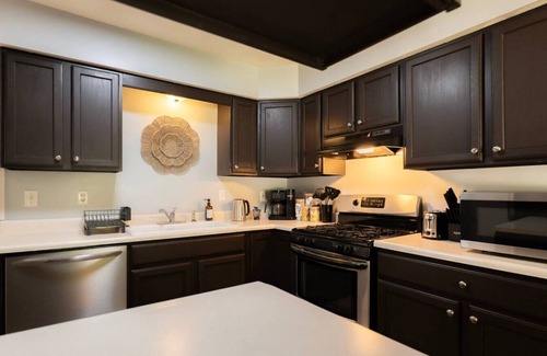 East Peoria Maison | The Family Haven | 3BD/3BA Home in East Peoria