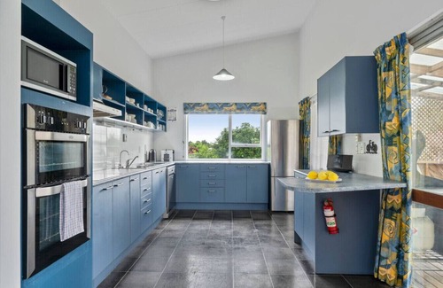 Two Mile Bay Maison | The Family Hub with wifi and pets