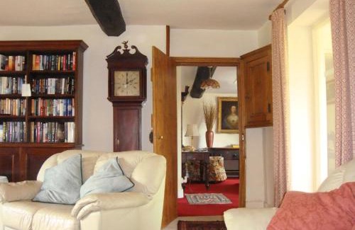 Newent Maison | The Farmhouse