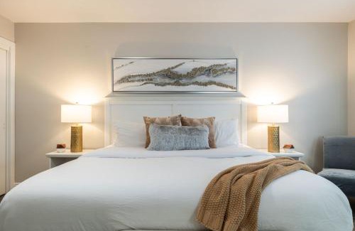 Sunset Ridge Maison | The Fashionable Fox Trotter with Heated Pool