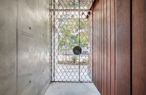 Alexandria Appartement | The Fern Split level Oasis with Lush Courtyard