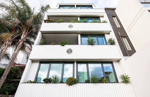 Alexandria Appartement | The Fern Split level Oasis with Lush Courtyard