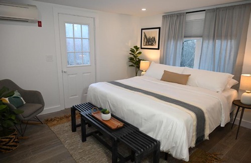 York Harbor Appartement | The Ferncroft Bungalow at York Beach w' Concierge