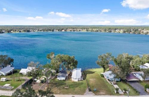 Thomas Drive Maison | The Fifth Promise - A Cozy Lakehouse Retreat