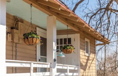 Staunton Cottage | The Firefly Cottage