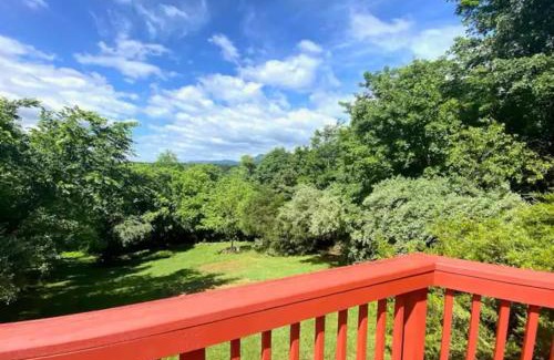 Rileyville Maison | The Firefly Lodge at Shenandoah