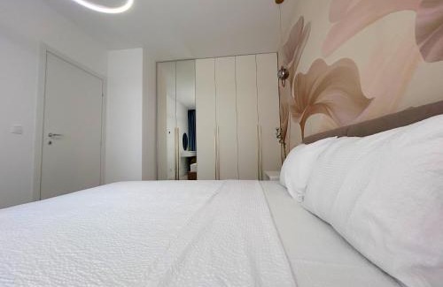 Calea Sever Bocu Appartement | The First House