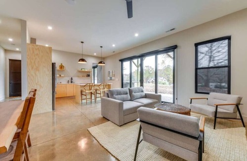 Mount Mourne Maison | The Flat - A Lake View Retreat with Dock Access