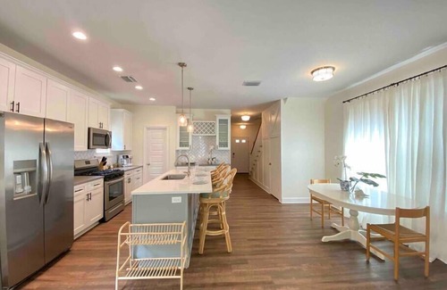 Duckpond Maison | The Floridian. Newly Built Dreamhome, Central