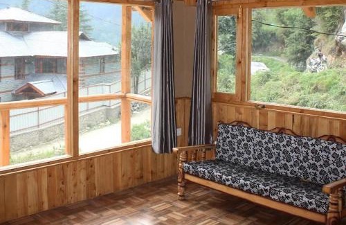 Ghiyagi Hôtel | The forest cabin Jibhi