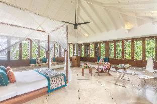 Talpe Hôtel | The Frangipani Tree by Edwards Collection