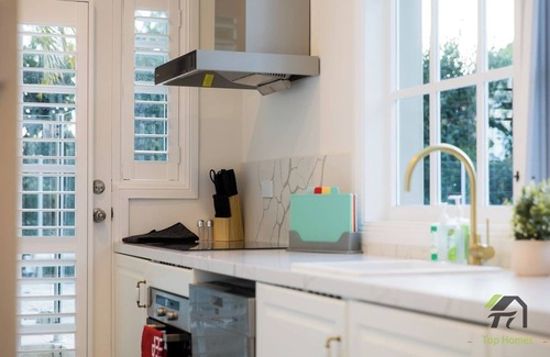Gordon Maison | The French Country Cabin in Gordon