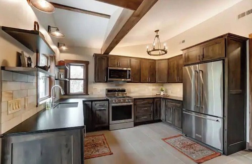 Clintonville Cabine | The Frog Cabin