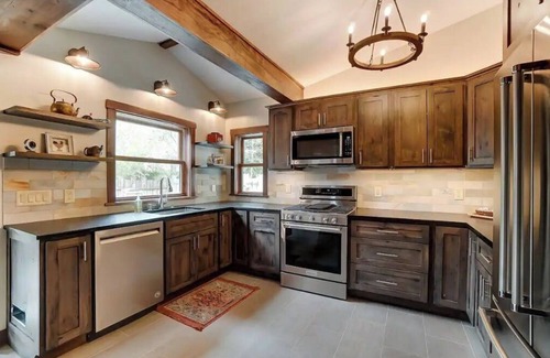 Clintonville Cabine | The Frog Cabin