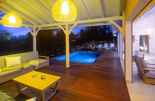 Grand-Bourg Maison | THE GREY HOUSES