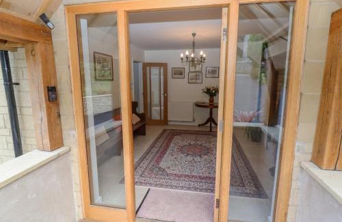 Stroud Maison | The Gables