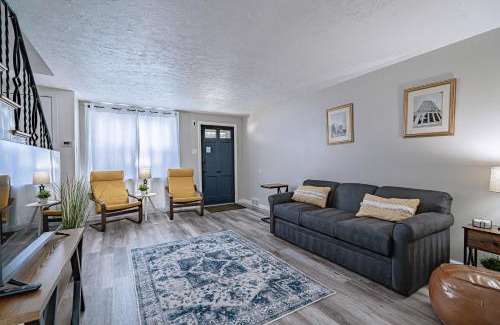 Allentown Maison | The Gallery, an Allentown Retreat with Views!