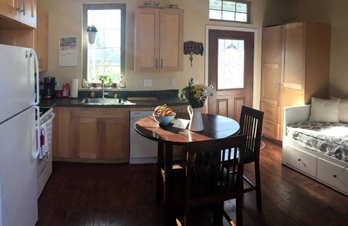 Burien Maison | The Garden House - Moins de 10 min de l'aéroport!