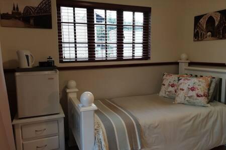 Buffelspoort Maison | The Garden Room