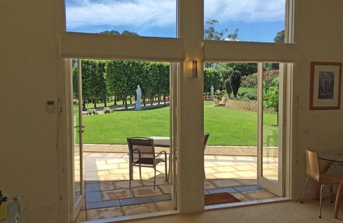 Yering Appartement | The Gatehouse at Villa Raedward