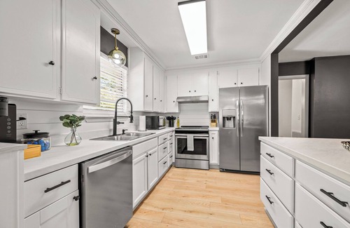 East Pensacola Heights Maison | The Gatsby. An Art Deco Retreat