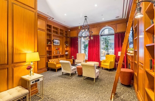 Central New York City Appartement | The Gatsby Apartment at The Historic Mansfield Residence