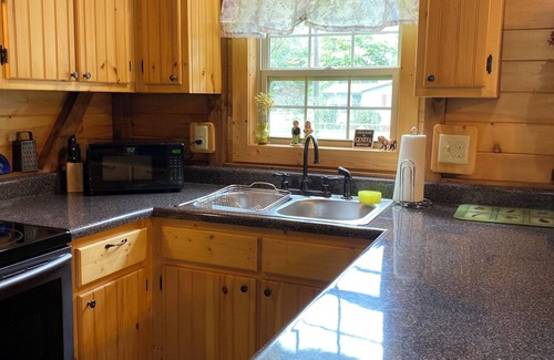 Poole Cabine | The Geneva Cabin