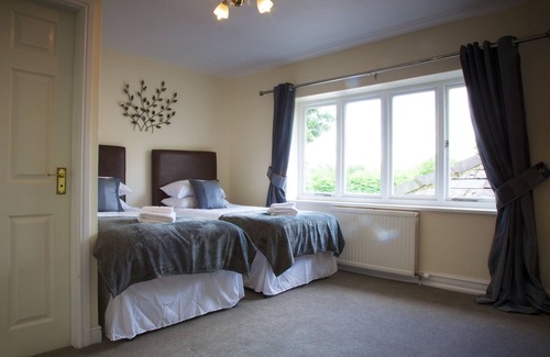 Ripley Hôtel | The George Carvery & Hotel