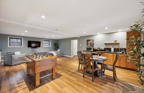 Washington Boro Maison | The Getaway a River View Home w/Pool & Hot Tub