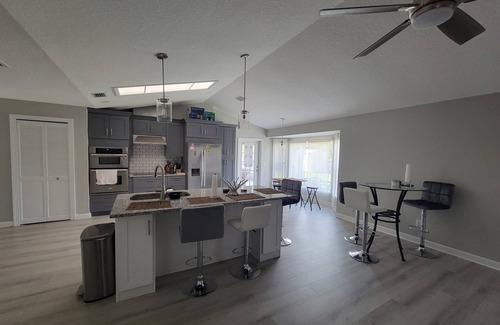 Deltona Lakes Maison | The Getaway Experience