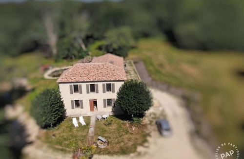 Montreal Maison | The Gîte Pouget is located 2km from the medieval village of Montréal du Gers.