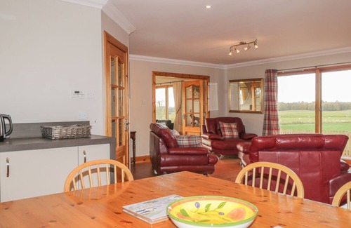 Invergordon Cottage | THE GLEBE, Animaux domestiques, avec feu ouvert à Invergordon, Ref 996054