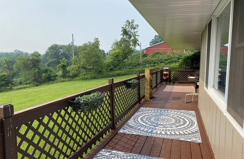 Cambra Maison | The Glen! Country living at its best, but close to amenities. n
